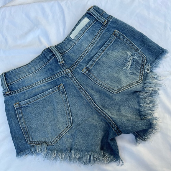 Cello Jean Booty Shorts Size XS - Picture 7 of 16